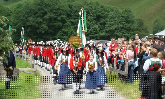 2008-07-20-DSC00535-SKSchmirn-BatFestVals2008.jpg - Bataillonsfest 2008 in Vals, Foto Zach Josef
