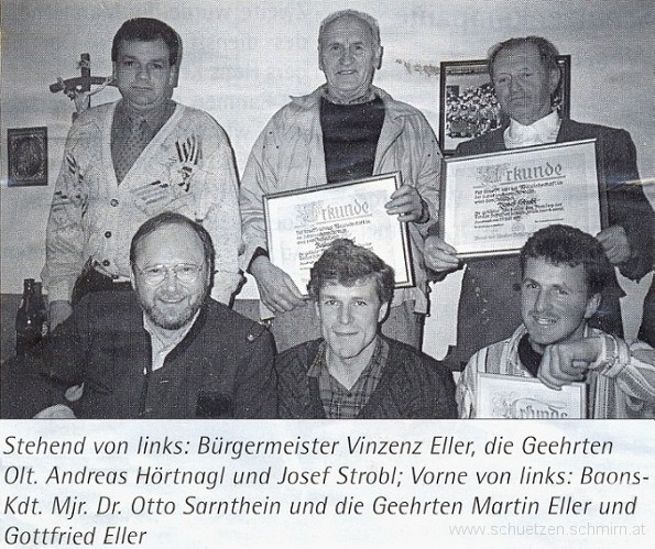 1995-Ehrungen.jpg - 1995 - Ehrung von langjährigen Schuetzenkameraden im Schuetzenheim.