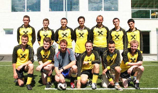 2008-05-12_IMG_8160-VereineturnierFF.jpg - 12.5.2008 - Mannschaft der Feuerwehr Schmirn.