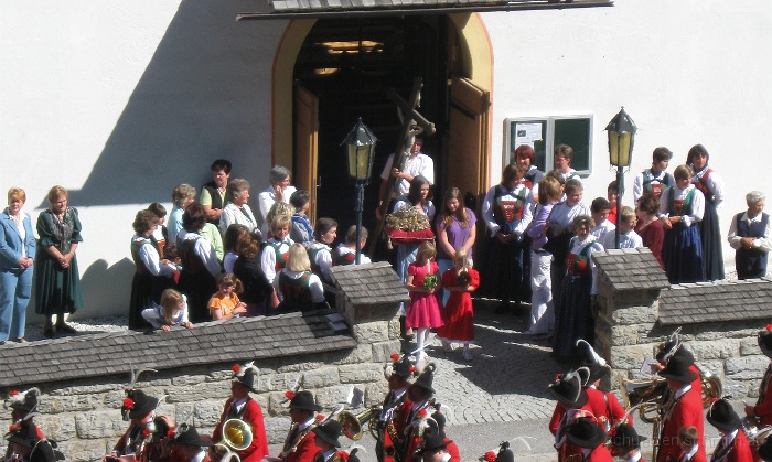 IMG_0014-ProzessionSchmirn.JPG - Foto: Ernst Jenewein, Juni 2009