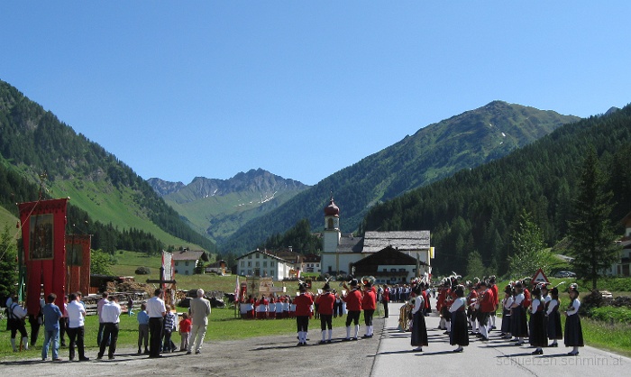IMG_0027-ProzessionSchmirn.JPG - Foto: Ernst Jenewein, Juni 2009