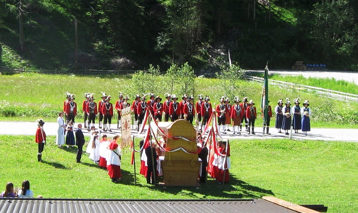 IMG_0031-SchuetzenSchmirnProzession.jpg - Foto: Ernst Jenewein, Juni 2009