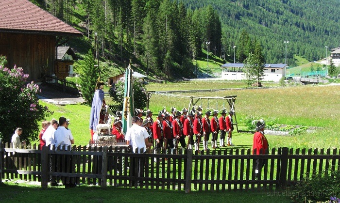 IMG_0066-ProzessionSchmirn.jpg - Foto: Ernst Jenewein, Juni 2009