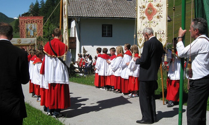 IMG_0071-ProzessionSchmirn.JPG - Foto: Ernst Jenewein, Juni 2009